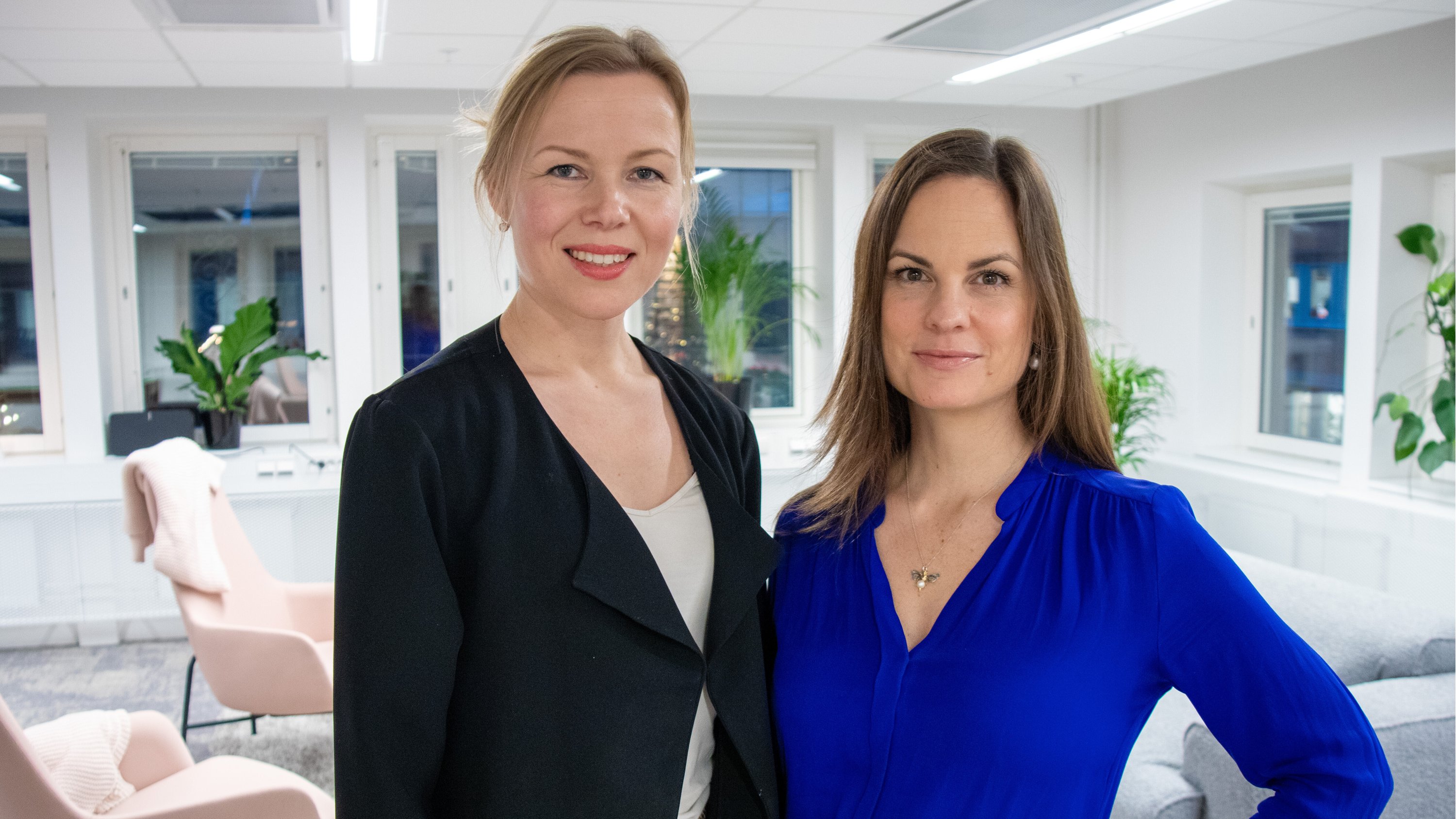 Sofia & Sara B-1